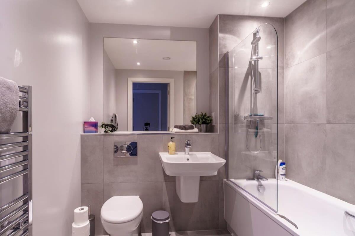 Fantastic 3 Bedroom Manchester Apartment Екстер'єр фото